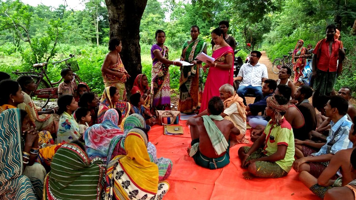 dwsmbpd's tweet photo. #ZSBP #SBMOdisha #SwachhBharat Lop distribution at  Nabara village of Bahuband GP  under Udala block, Mayurbhanj @PRDeptOdisha @paramiyer_ @VRadhaIAS @roopamishra77 @odisha_zsbp @vineetias https://t.co/FIznc6976K