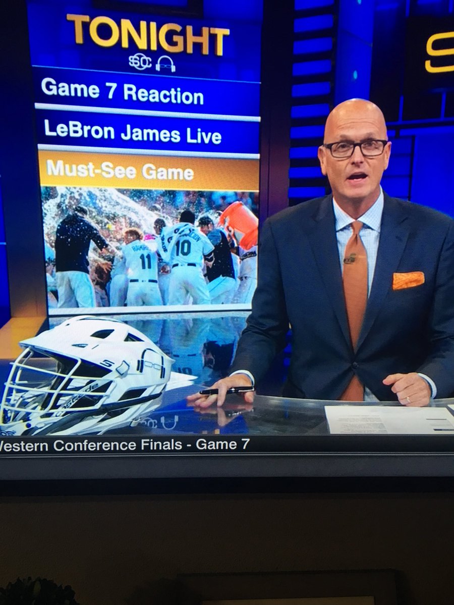 brookefarrell76's tweet photo. @notthefakeSVP with the lax helmet on tonight! https://t.co/m7u4W9KFFm