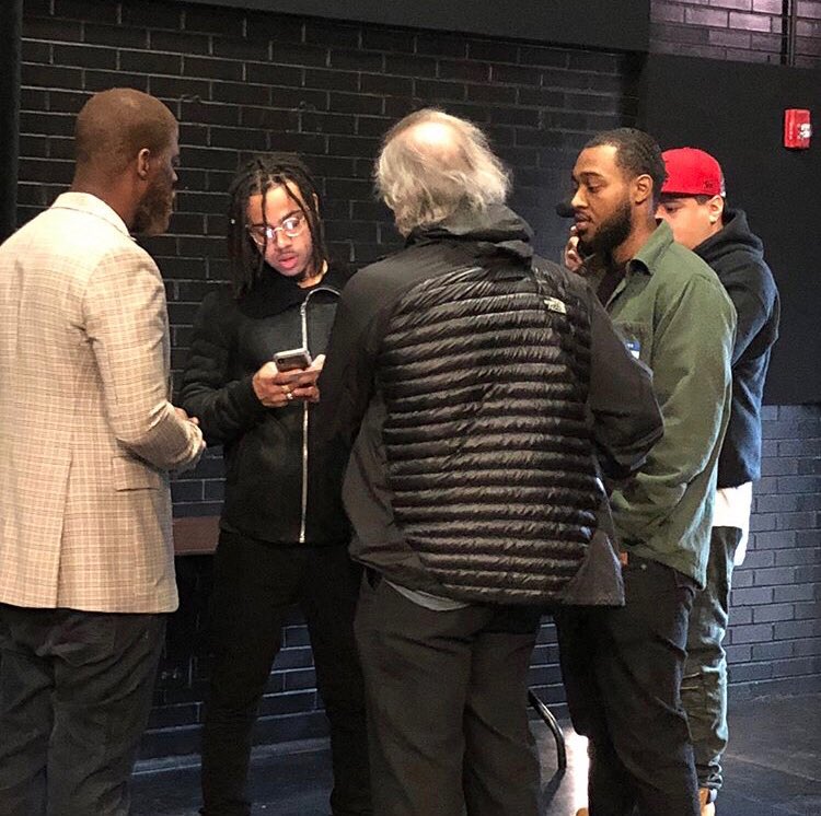 HakimDough's tweet photo. I remember when Che and Donnie threw me an oop of an opportunity to interview @VicMensa for the students of @DyettArtsHS. Vic was on in town on tour, but he made time for the shorties. #Icanrespectthat #DondaHouse https://t.co/Mg2opW2ILV