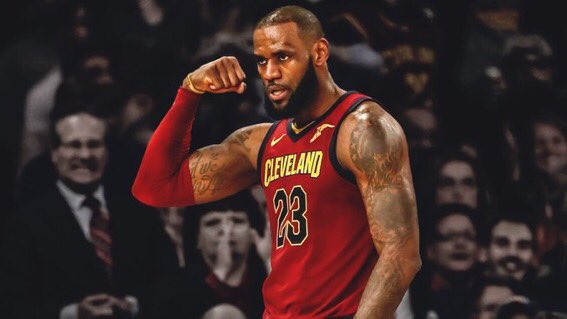 TheNBAMonster's tweet photo. QUE TAN GRANDE ES LEBRON JAMES? 👑 

El 78% de los jugadores que están hoy en un roster NBA ni siquiera habían debutado en la liga la última vez que LeBron James no jugó unas Finales NBA (2010). Dato y pico https://t.co/2qmwP425My