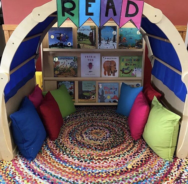 Such a cute little reading space 😍 #acuedu_p