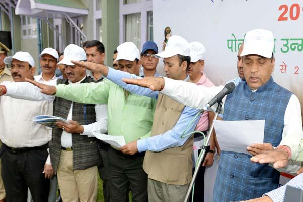himachalkesari's tweet photo. #CM जयराम बोले-प्लास्टिक से उत्पन्न प्रदूषण विश्व के लिए चिंता की बात
https://t.co/UlOmOzJMVa #JairamThakur #Plastic #PollutionWorld https://t.co/ejsWJJVfUt
