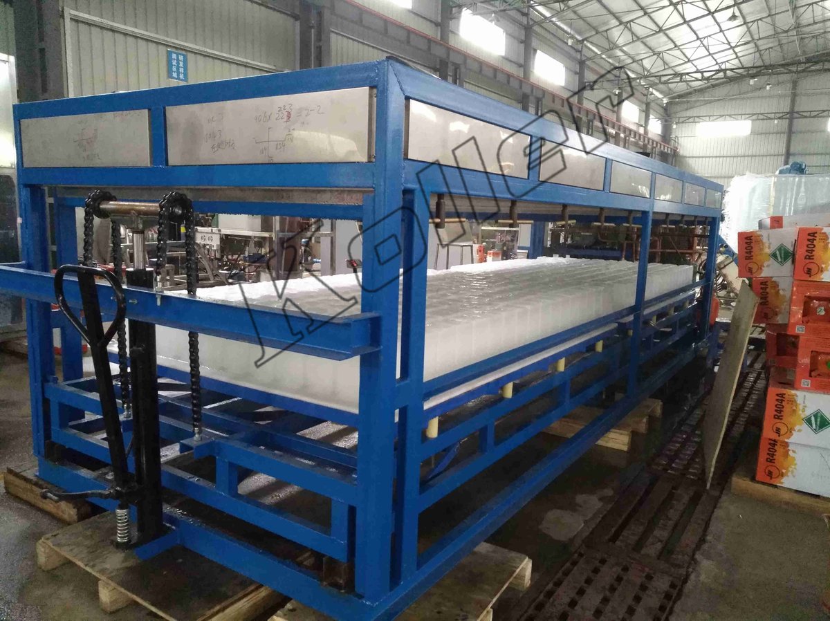gzkoller's tweet image. #directcooling #iceblockmachine Koller ice block machine, with small ice size about 3kg each one. Can meet a lot of customers' need! Not only small ice, we also have big size like 50kg! 
#aircondition #Africa