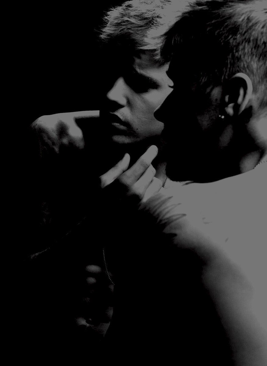 HVSTIC's tweet image. 希臘; Piensa en mí, soy muy ávido, créeme. Los pájaros cantarán en esta Grecia antigua y nuestra gente no será ambigua.