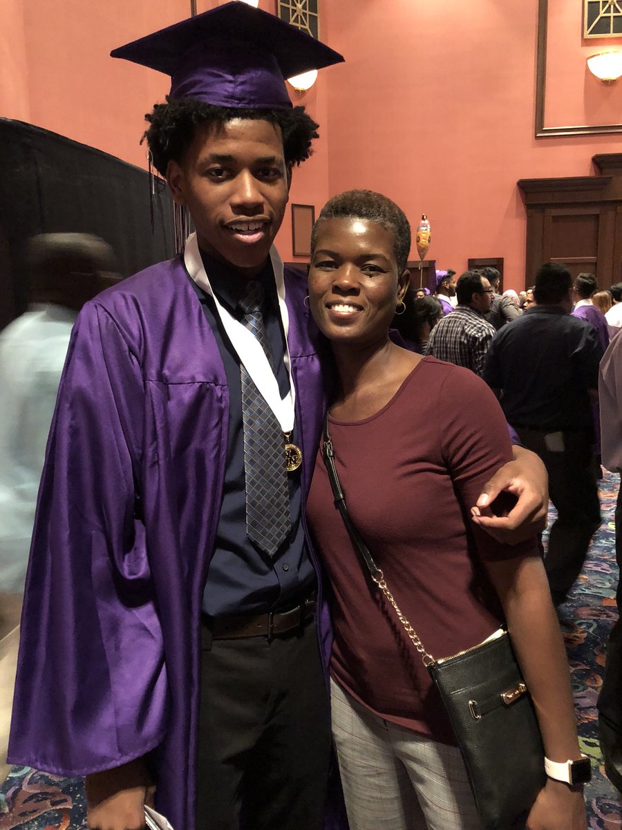 JoWoo129's tweet photo. My nephew graduated High School today!! I am super proud of him!! @TDF1019 💗💗💗 https://t.co/ND28qBWgIL