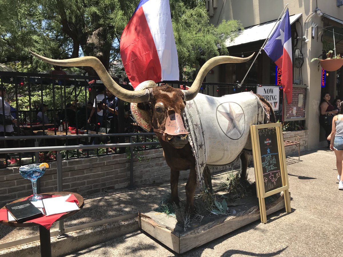 SungoldProperty's tweet photo. You should use the #MemorialDay2018 for a trip to #Austin - visit the #Capitol or drive to #SanAntonio and check out the wonderful #Riverwalk and nice places #downtown https://t.co/xkaL9LleU3