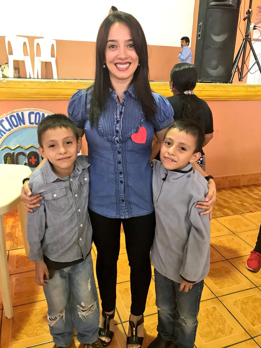 CarolRegaladoGT's tweet photo. Me dio tanta alegría ver a este par de gemelitos hoy!!!  Disfrutamos una linda tarde, comimos pastel 🍰🎂 nuestros niños necesitan espacios lúdicos, de esparcimiento y programas para prevención de la violencia y evitar que ingresen o sean reclutados por  las pandillas o maras. https://t.co/v2Fg6m2HoP