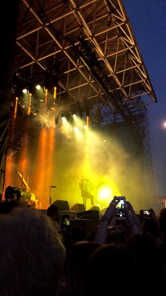 NavOnAir's tweet photo. Thank you @PostMalone for being you. We love you. 💛 https://t.co/EH81W3oluU