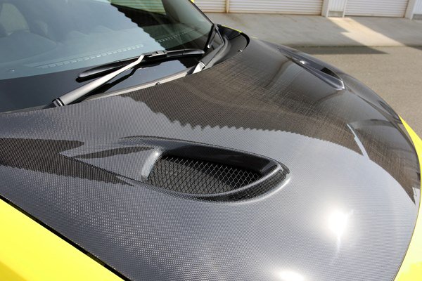 MONSTER_SPORT's tweet image. [NEW] Carbon Hood for Suzuki Swift Sport ZC33S / Swift ZC13S/ZC43S/ZC53S / ZD53S/ZC83S/ZD83S
Shedding 3kg (6.6lbs) from the stock hood PLUS heat extractors to vent hot air quickly out of the engine bay. Bolt-on product!