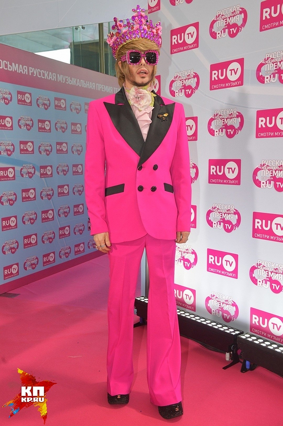 DeQhn0HWsAIF4uX.jpg:large