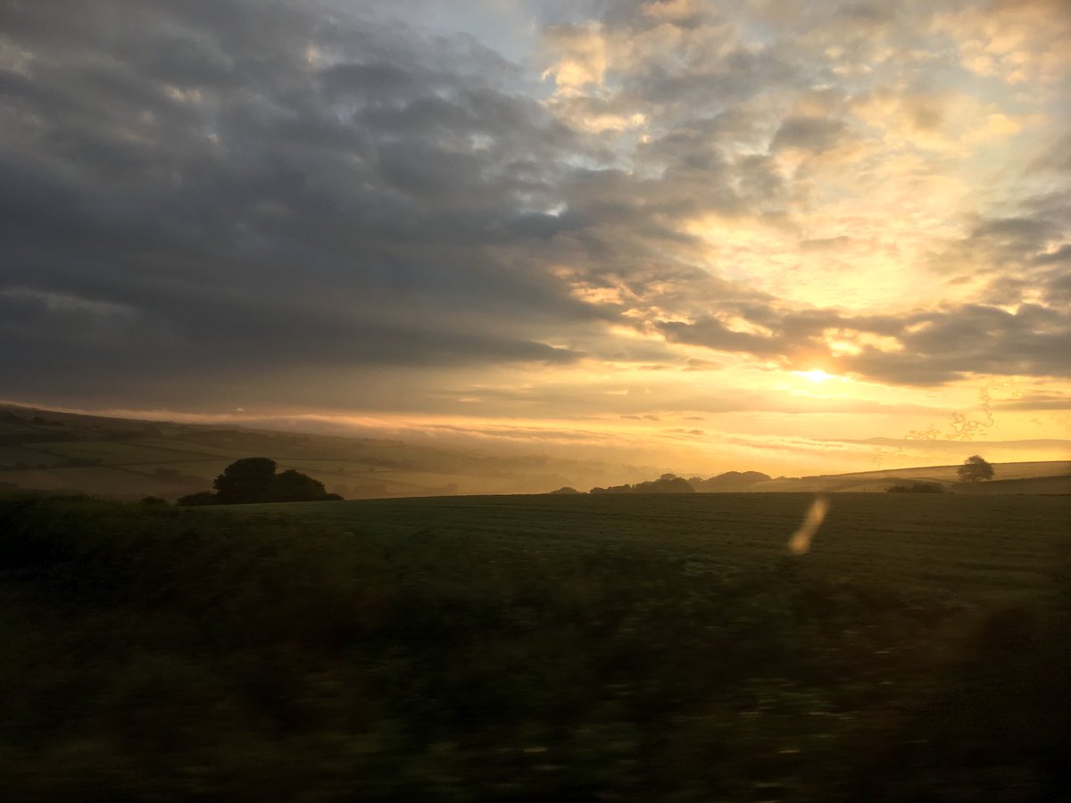 CallSingers's tweet image. As dawn breaks over Callington, we sleepily set off for France and lots of singing and jollity, look out Val de Loire, here we come! #callingtonsingersontour