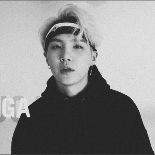 16_gnet's tweet photo. #WeLoveYouMinYoongi 💕 https://t.co/bwa7W5xyPV