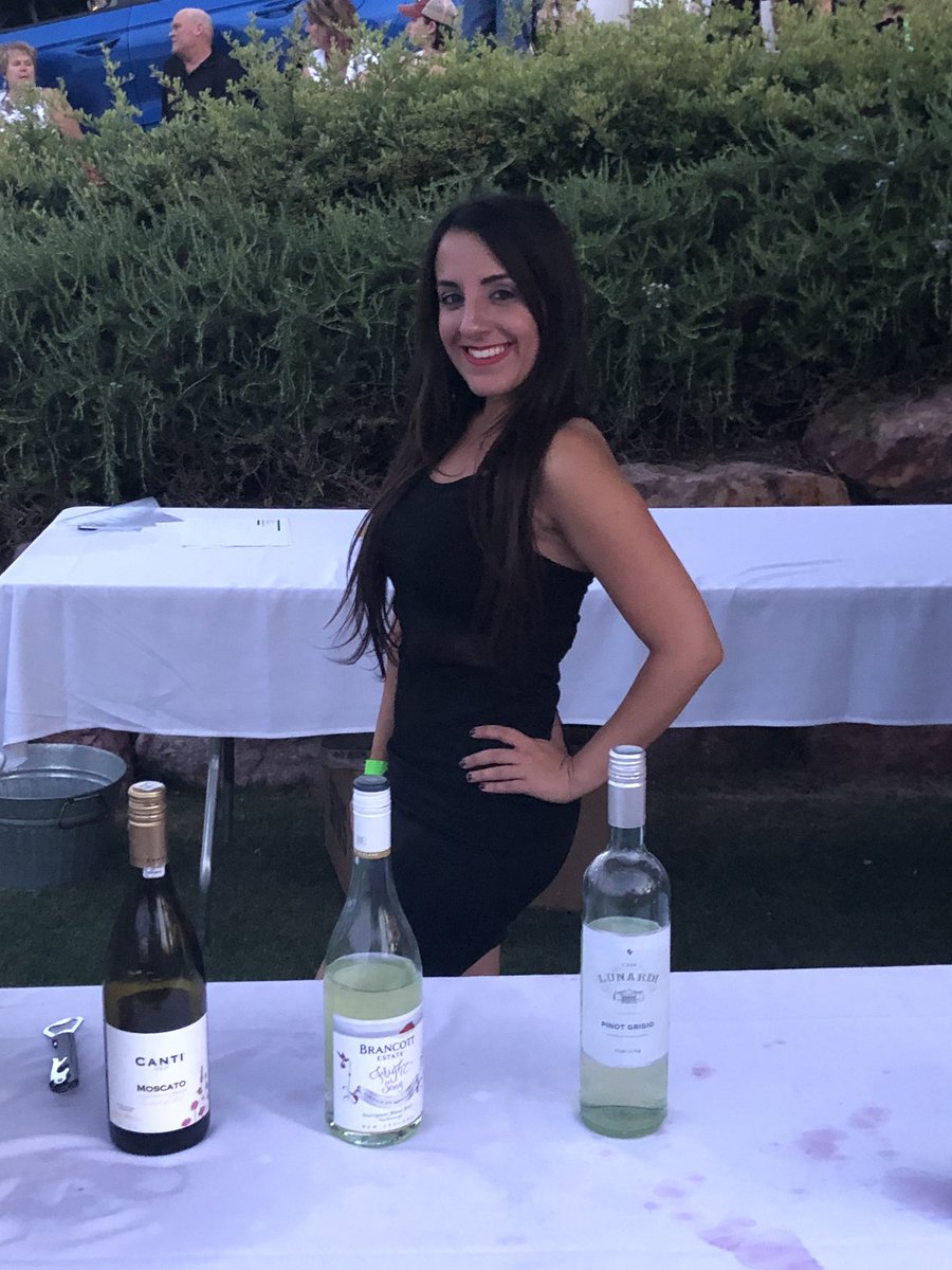 DascoEvents's tweet photo. Hope everyone had a blast tonight @LakeLasVegas #Wine #Food #Fireworks #DascoEvents https://t.co/mcK5p9WZjj