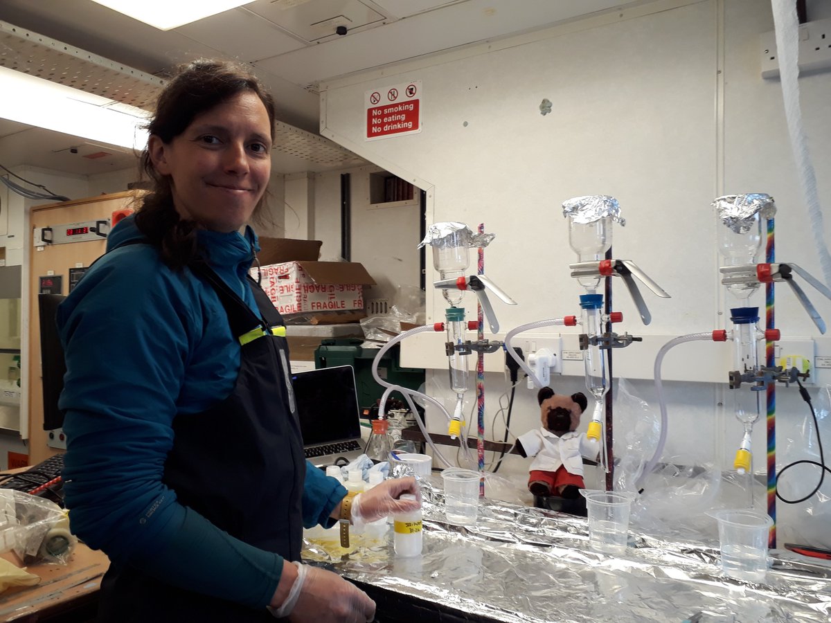 LT_ResearchBear's tweet image. Busy night in the lab. I've helped Elaine #DIAPOD with some chlorophyll filtering, Torgeir @OceanSeaIceNPI with his CDOM (although I was looking for biscuits!) &amp;amp; @RTuerena @project_ARISE with the dissolved isotopes. Need cuppa and a lie down after all that. #UKinArctic @NERC_CAO