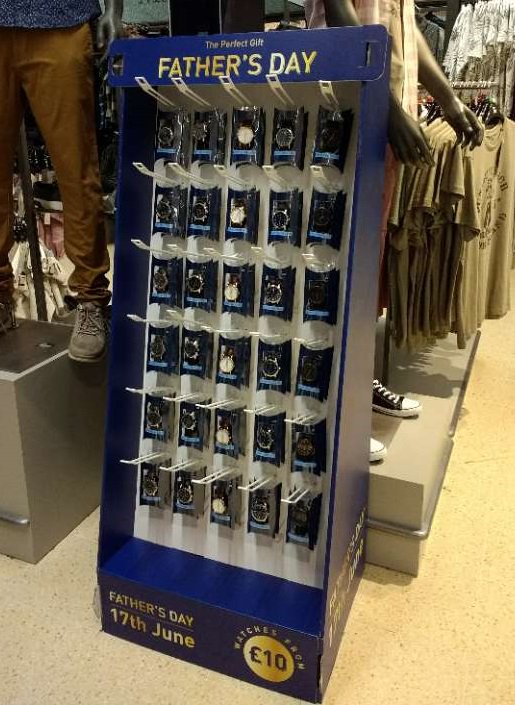 DeniseL24769974's tweet photo. #FathersDay is just around the corner and our merchandisers @eXPD8_fm have been in stores across the country setting up various #FSDUs with #GiftIdeas, #RetailSupport #FieldMarketing #PlanogramCompliance #FSDUSetup #RetailMerchandising #RetailReplenishment https://t.co/zyhfBUqmex