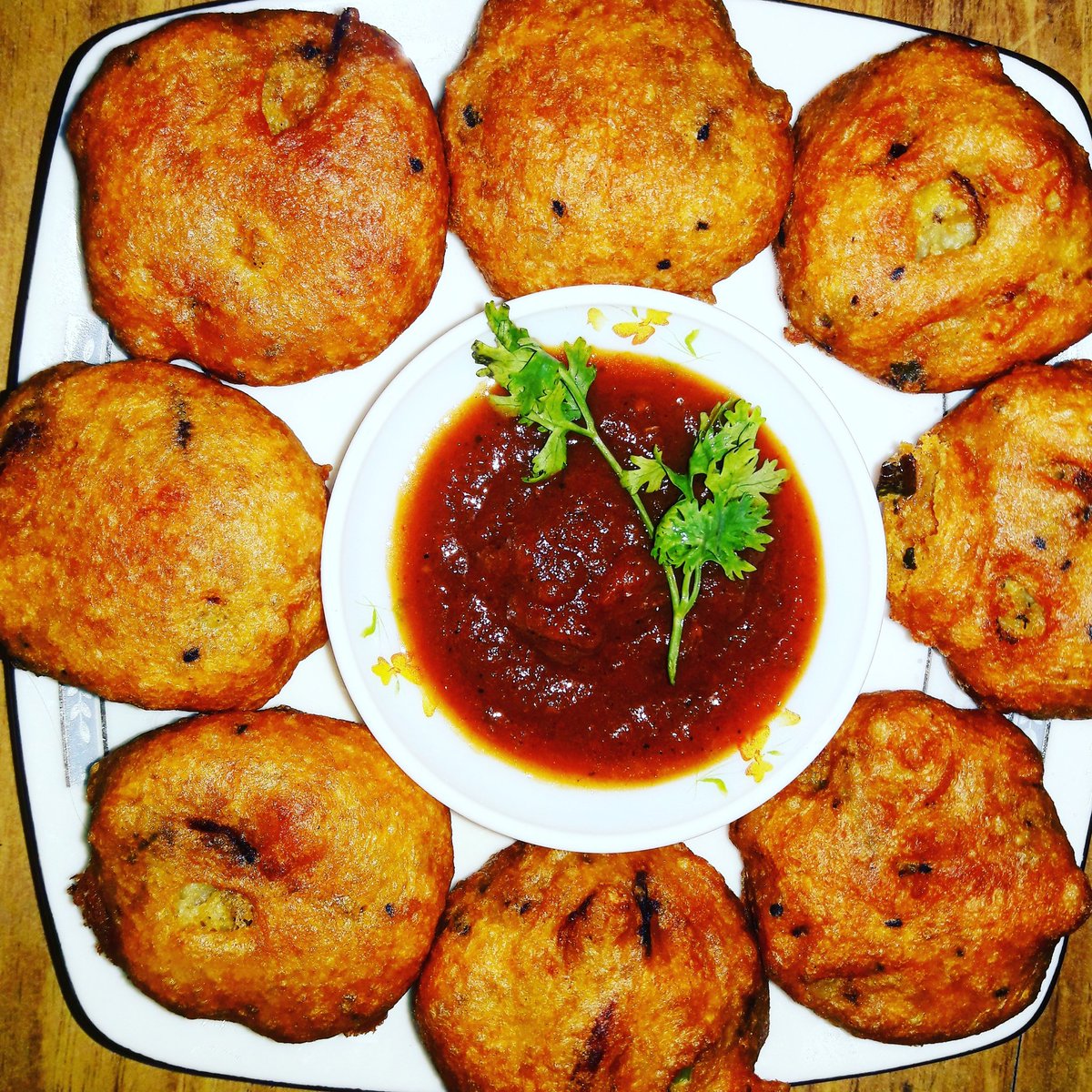 muniamoon5's tweet image. আলুর চপ।ইফতারে কিভাবে মুচমুচে করে খুব তাড়াতাড়ি আলুর চপ তৈরি করে নিতে পারেন  তা দেখুন এই link এ click করে 👉 youtu.be/O47jUEUb2Xg 👈