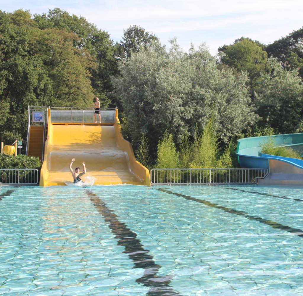 abiappsNAV's tweet photo. Slide into my DMs if you want to breeze into work in Germany...

#msdynnav #nav #navision #dyn365 #softwaredevelopment #codecodecode #wecodeallday #germany #berlin #summer #summerofcode #newjob #newjobs #berlinjobs #itjobs #ITcapital #techfest #berlinberlin https://t.co/v3hsbQzcBx