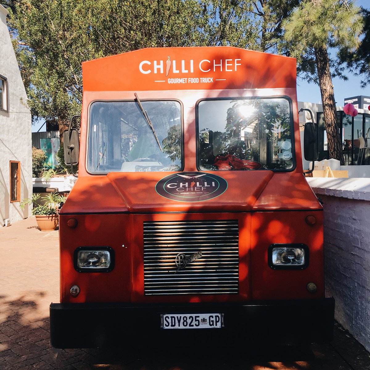 We're taking a break today to smash our faces with beef tacos and burgers to celebrate award winning client work. 🎉🏆🍾

Can we also take a second to gawk at how great <a href="/ChilliChef1/">ChilliChef</a>'s food truck is? 😍