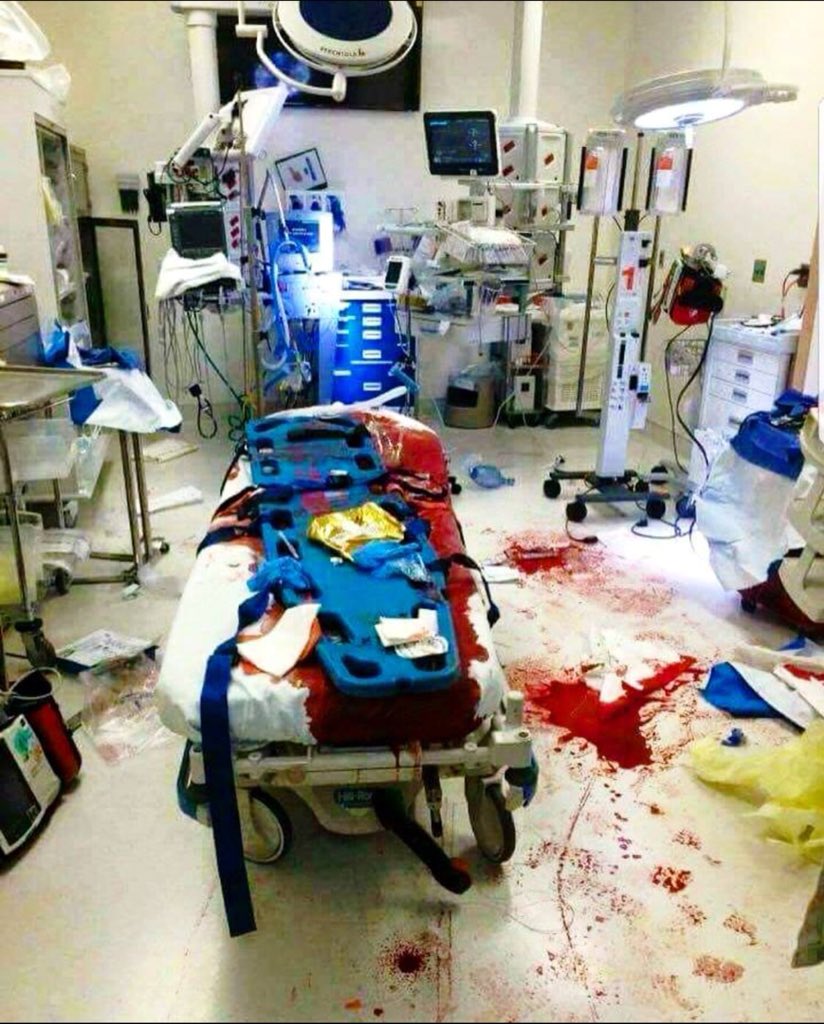 kirkdawes's tweet photo. After many years of working in and around the violence associated with Gun and Knife crime I feel this picture from a paramedic sums up the immediate aftermath of the demise of a victim. It is one the perpetrator never sees, it is one 'wanna be' gangsters never see. #sosenseless https://t.co/vZQVeROveX