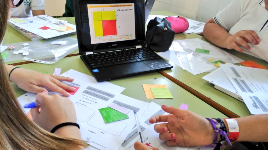 sergmata1's tweet photo. Un placer ser invitado y aprender en la sesión de Identidades notables por @Javiergallardof  #gruposdeexpertos se involucran en tres retos propuestos #aprendizajecolaborativo En vías de comunidad de aprendizaje @GoogleForEdu #googleedu | @cardenal_ori @fvictoria_es https://t.co/r1jYUgdTkz