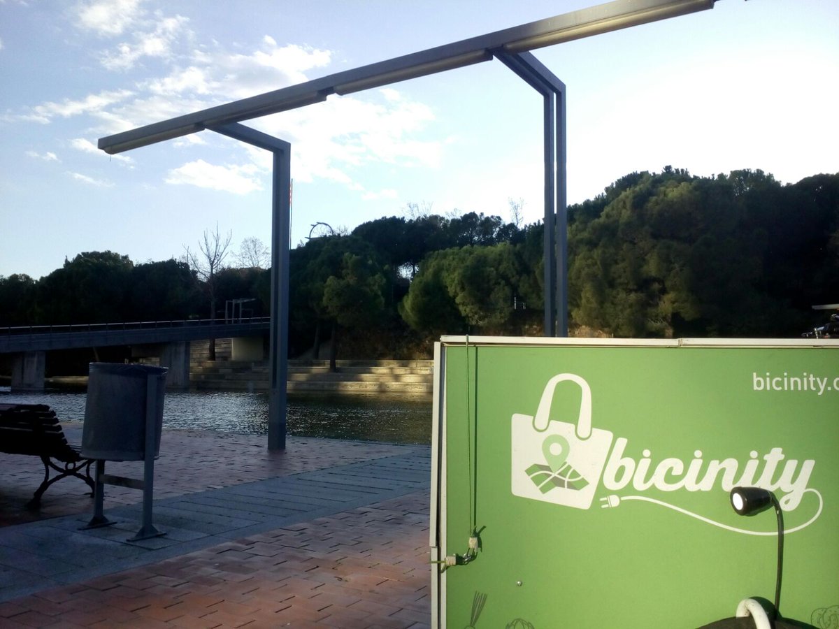 bicinity's tweet photo. Feliç dilluns #bicinitys!!! 😉 Com ha anat el cap de setmana? Preparats per l'última setmana de maig?😜 Recordeu que demà comencem a repartir. 🚲
#bicinity #productedeproximitat #comerçlocal https://t.co/wwe77pXsLF