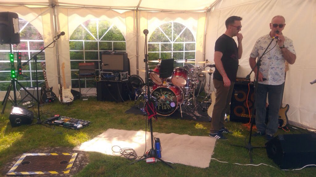 The Fish played the beer festival @TroutInn yesterday evening, a fantastic pub with an appreciative audience. We met the firefighters @walkthethames18 who are walking the Thames for 2 great charities. Best of luck guys. Thanks to everyone at the Inn for making us feel so welcome!