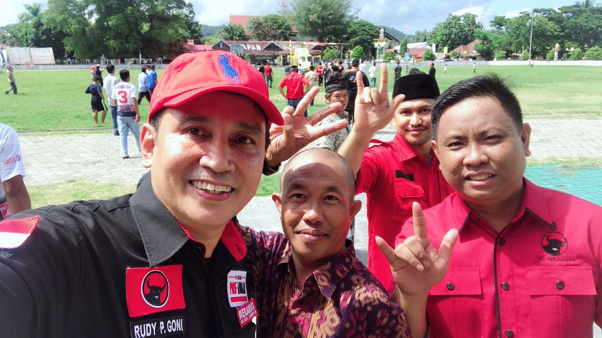 Romeo71081734's tweet photo. Mantap RPG dan Prof andalan, selalu juara 

#temannyaRUDY 
#temannyaRPG https://t.co/nJujAzMLZB