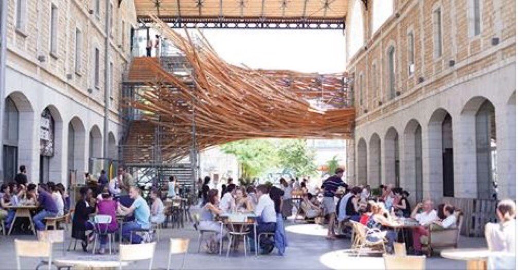 Here are the 5 must-see neighbourhoods to visit #Bordeaux as a local <a href="/WineCapitals/">Great Wine Capitals</a> #travel #visitbordeaux #senseofplace #YourBordeauxHome 
bordeaux-tourism.co.uk/Discover-Borde…