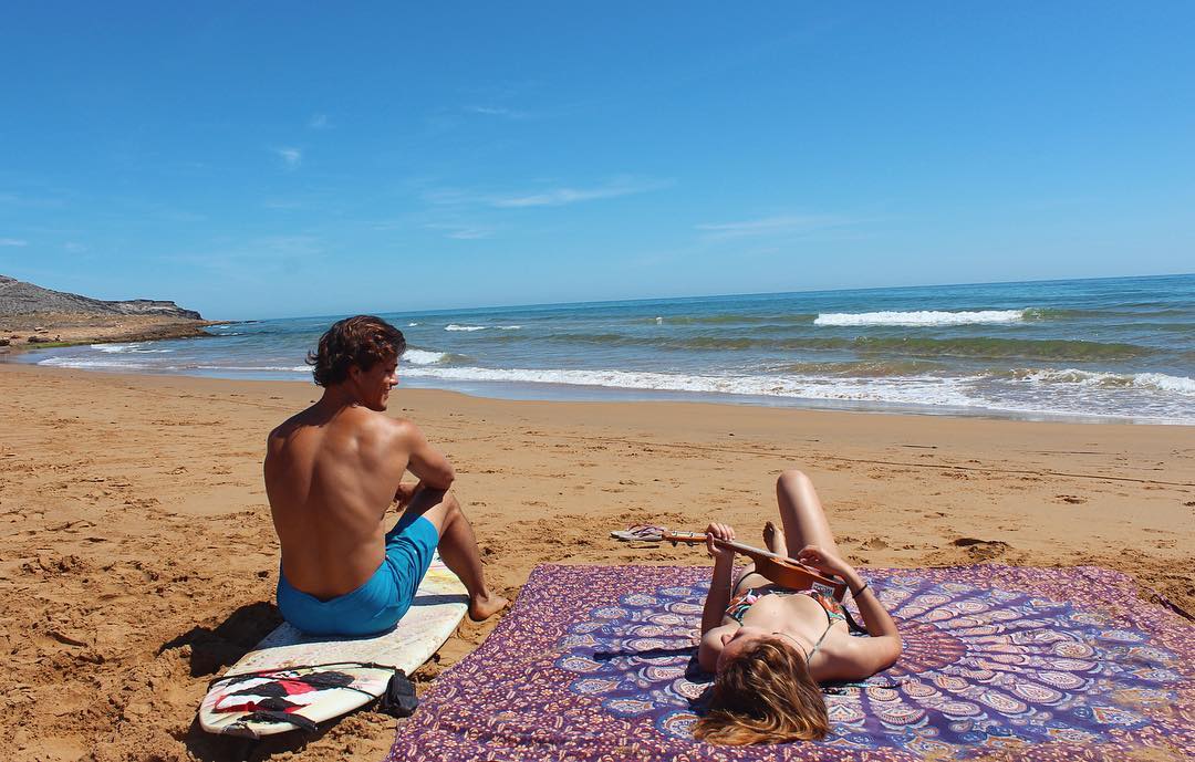 Don’t go through life, GROW through life ⏳
-
Visita mi #Instagram  ▶ instagram.com/jacobgea
▶ jacobgea.com
-
-
#ocean #seaside #sand #water #mare #relax #holidays #singer #musician #siging #ukelele #guitar #pop #quote #lifestyle