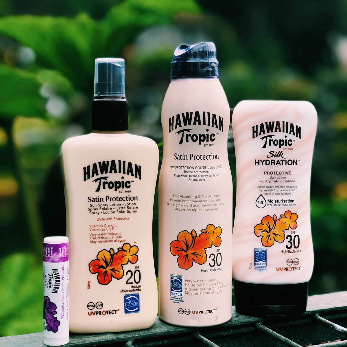 TheSuncareShop's tweet photo. #GIVEAWAY @HawaiianT_UK To win this fab pack of family sun protection worth over £45, simply RETWEET and FOLLOW. Open for entries until midnight on Sunday 3rd June 2018.  #thesuncareshop #hawaiiantropic #wearsunscreen  #freebies #competition #suncare #bankholidaymonday https://t.co/5QayuRGDIH