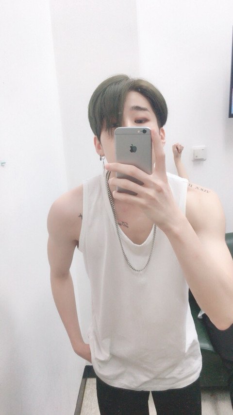 VICTON_THTRANS's tweet photo. แล้วพวกเราจะแสดงภาพลักษณ์ที่พัฒนาขึ้นให้ได้เห็นกันนะครับ! อลิซและวิคโทนี่สู้ๆ!!!!!ไฟท์ติ้ง!!!!วันนี้วันไป~~simply~~ มาเชียร์กันเยอะๆนะ!!🤪

รูปที่เหลือเอามาอัพเมื่อไหร่ดีน้า~~~~~🤪 https://t.co/BTMbeJ5pJG