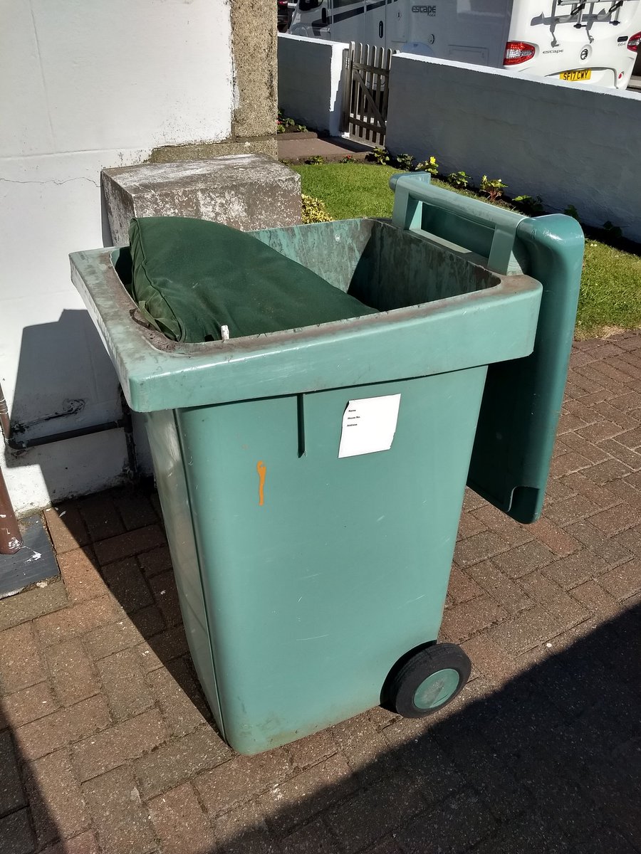 Come on <a href="/southayrshire/">South Ayrshire Council</a> this is supposed to be emptied, whole street done and left this one. Dirty nappies inside. #bankholiday #cantbebothered