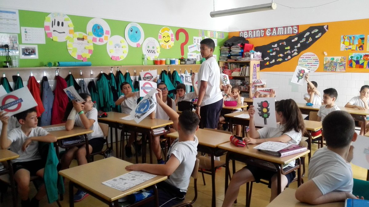 Nora_mdc's tweet photo. @escolamdcprat 5th grade How do I get to the supermarket ... to the cinema ..... to the restaurant...? https://t.co/qnuIE0704Q