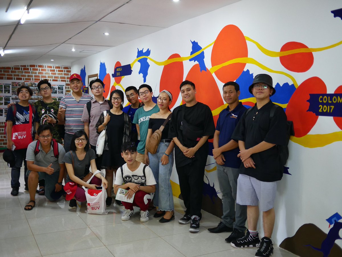 marenviol's tweet photo. Yesterday our BUV Students met the impressive @HeroRATs and it was amazing! We all learnt a lot about #demining and #uxo https://t.co/6yyCGXEohR