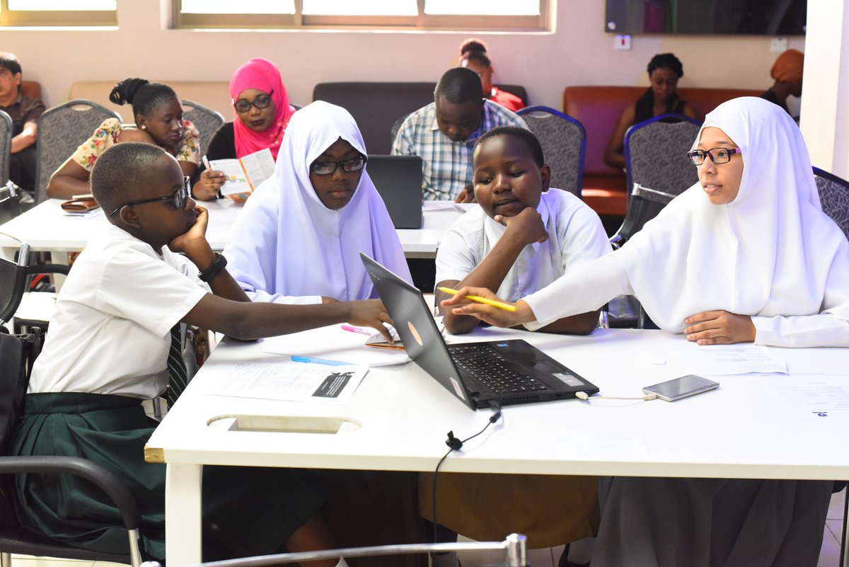 UKinTanzania's tweet photo. The UK was delighted to support last week's Innovation Week for a fourth year with @costechTANZANIA and @HDIFtz. #IW2018 showcased the energy in Tanzania to tackle old challenges with new ideas and make change happen. Congratulations to all involved! #UKaid #InnovationIntoAction https://t.co/TwWGinYEkk