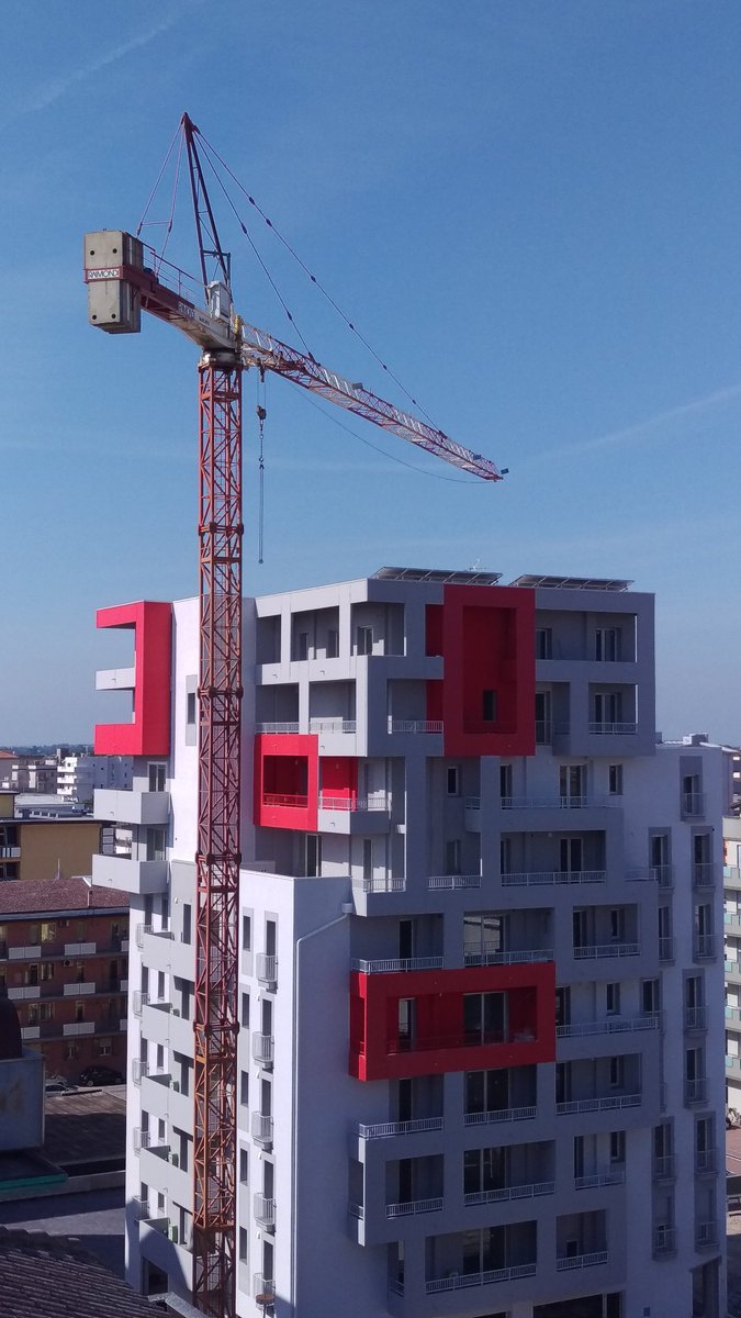 domepolidoro's tweet photo. #towercrane #craneworld @RaimondiCranes @shaun44iw @CraneovtheedaY @Sollevare_it https://t.co/doBKADYmSh