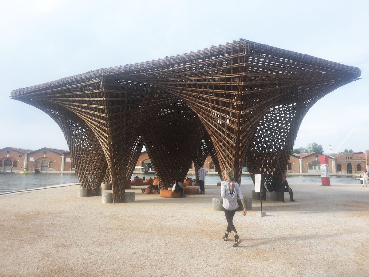WACommunity's tweet photo. VTN installs giant bamboo roof at the Venice Architecture Biennale: https://t.co/sQPT5XnhP0 #freespace #WACbiennale https://t.co/HGc5x7hbTu