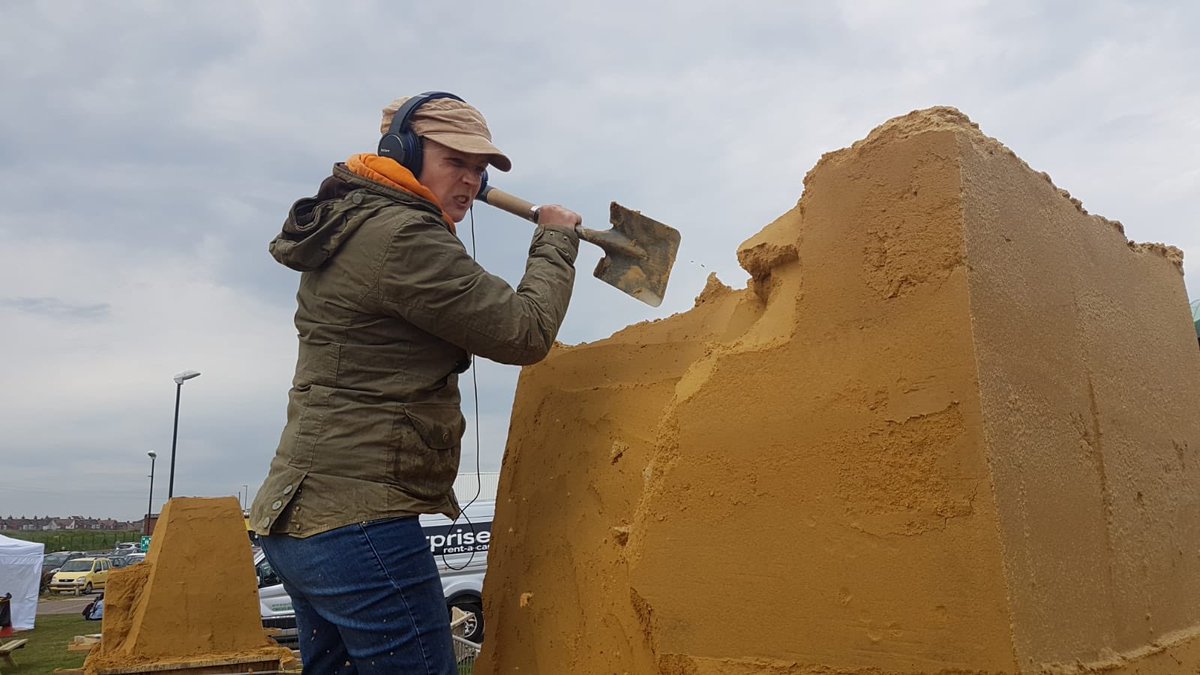 KOTSRedcar's tweet photo. Last day watching live sand sculptures being created in Redcar at TunedIn! @SandSculptureUK @friendsofredcar @Redcartown https://t.co/upFaSTfe0r