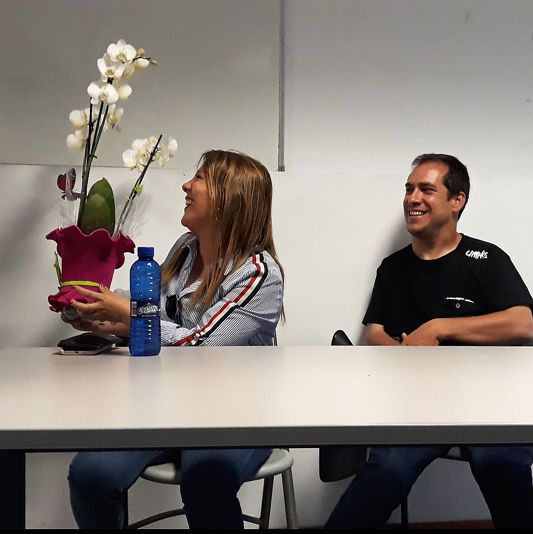 Gran evento el jueves pasado con una  gran persona que apoyó a nuestros adolescentes. <a href="/el_langui/">El Langui</a> .
Gracias igualmente a Rocío (Su Mujer) y a <a href="/bomberosayudan/">Bomberos Ayudan</a> por su apoyo.