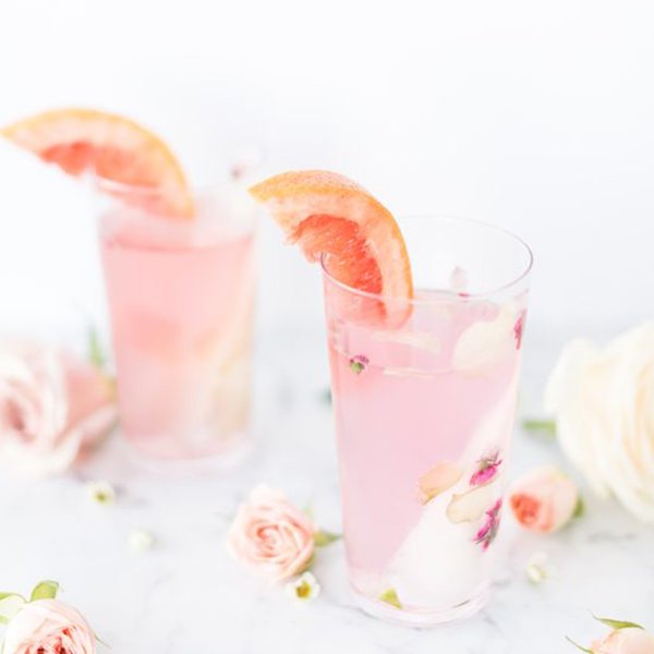 🍸 Happy Bank Holiday Monday! 🌸 What are you doing today? #KaytieWu