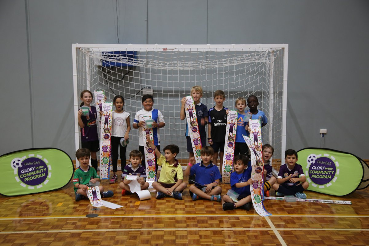 PerthGloryFC's tweet photo. All smiles and plenty of questions for the coaching staff in another fantastic session down at the #GoFor2n5 Glory Skills! 👍

#CREATEDESTINY https://t.co/39CTFl7gw2