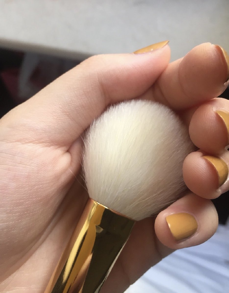 Vonirabeauty's tweet photo. It is the perfect makeup brush make our face difference;custom private label makeup brush factory-vonira beauty-#кистидлямакияжа #pinsel#luxurymakeupbrushes #makeuptools #privatelabel #makeupbrushfactory #beautyblogger#custombrush #beauty https://t.co/hIqoIUFezl