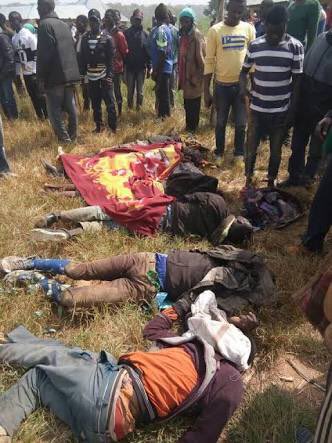 OfficialPDPNig's tweet photo. Democracy Day 2018:

Our democracy has come under serious threat in the last 3 years of @Mbuhari and his @OfficialAPCNg. The economy is nose-diving and our farmers can no longer go to farm for fear of deadly attacks by herdsmen. 
#APCWasted3Years. https://t.co/RL23KHwxqM