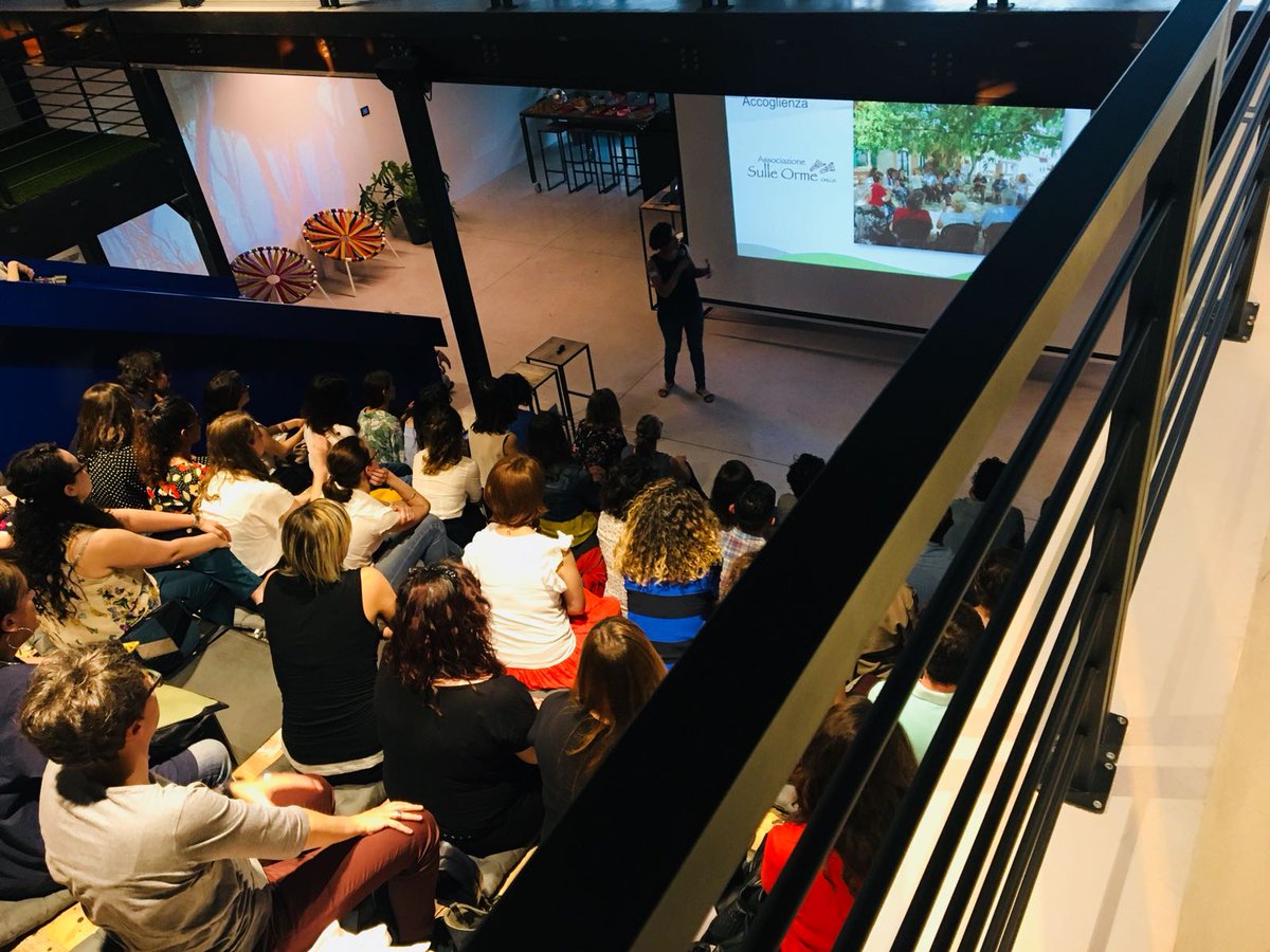 aquest's tweet photo. Thanks again to the amazing girls and speakers @GGDVerona ! It was really a poignant evening and we had a lot of fun last Friday 🌷 #controcorrente
Pics by Marianna Bellamoli https://t.co/Vk5KXrbzWM