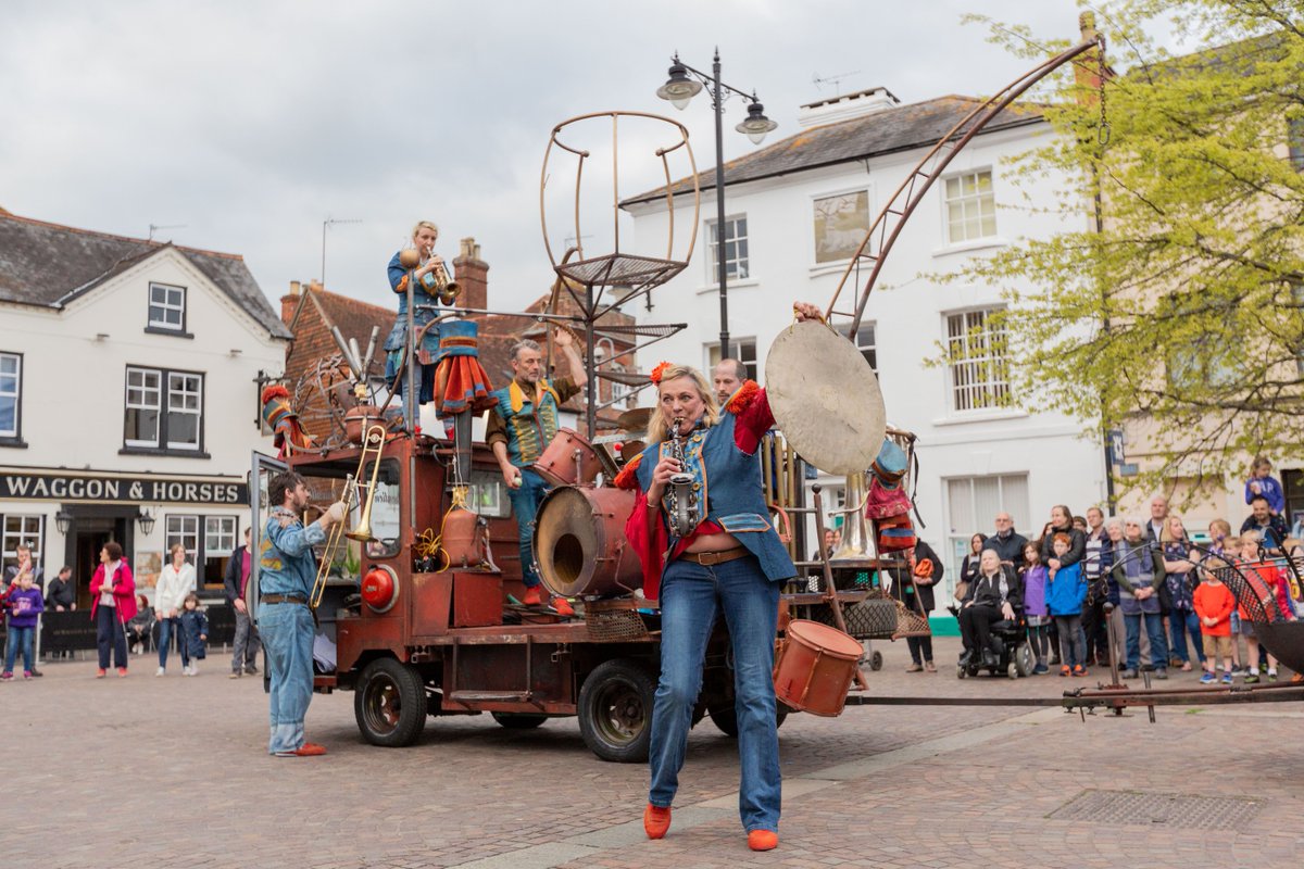 docadevizes's tweet photo. Ramshaklicious arrive in a cloud of raucous music, driving their homemade battle-church with their Band at the End of the World on Street Festival Monday. The idiots are convinced that the end of the world is upon us, maybe today, maybe right here, maybe right now! #DOCA2018 https://t.co/AvKdDp9h86