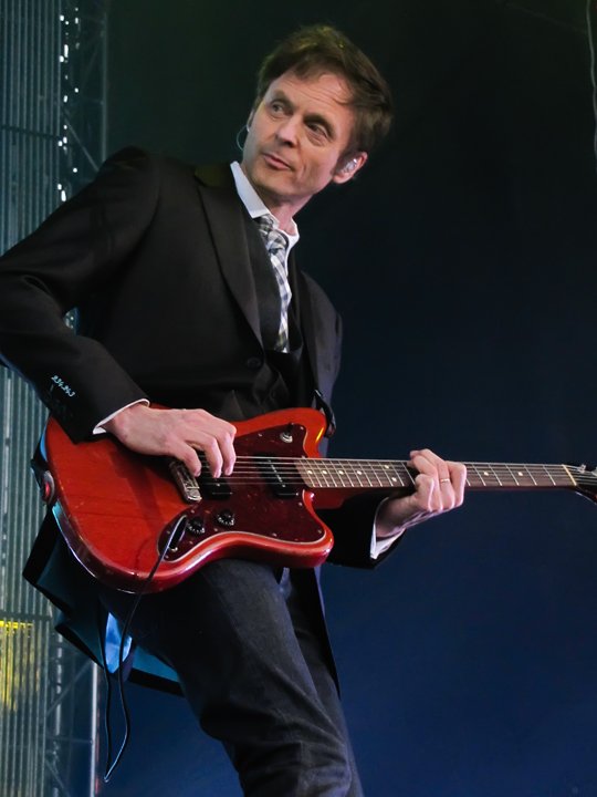 aha_com's tweet image. From the archives: a-ha at Warsteiner HockeyPark in Mönchengladbach, Germany | 28 May 2010 | Ending On A High Note Tour #endingonahighnote 
See the full set of photos by Danielle van der Raaf - Bakker here: flickr.com/photos/a-ha_co…