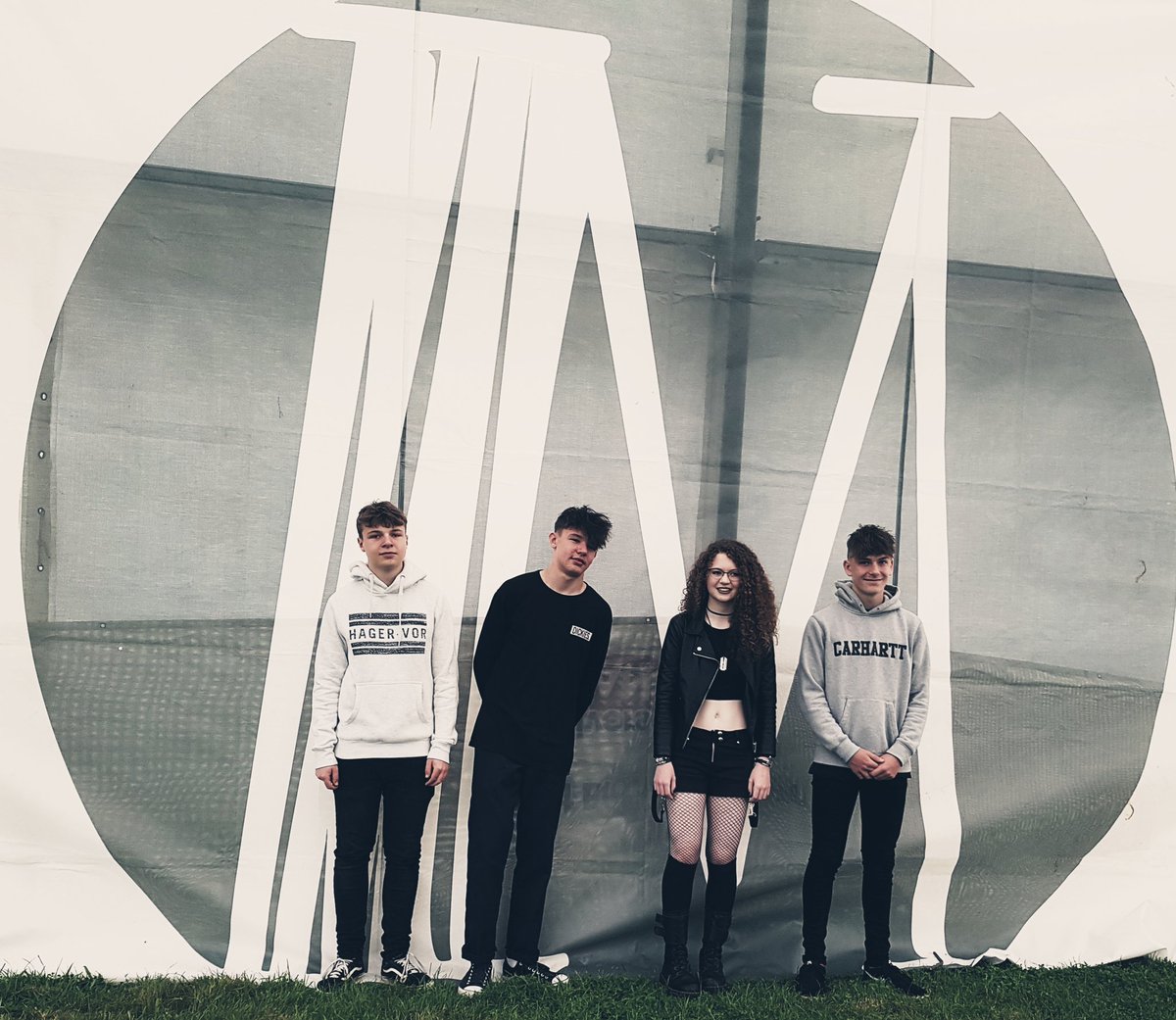 Amazing weekend <a href="/MelloFestival/">Mello Festival</a>! Thanks to all the team there and the amazing crowd who came to watch us. Great to play on the main stage and meet so many great musicians. Lots of photos and videos to come! <a href="/SevernSoundsFes/">SevernSounds</a> <a href="/badly_drawn_boy/">Badly Drawn Boy</a> <a href="/toploaderuk/">Toploader</a> <a href="/thetroggs/">The Troggs</a> <a href="/thechristians/">THE CHRISTIANS OFFICIAL</a>