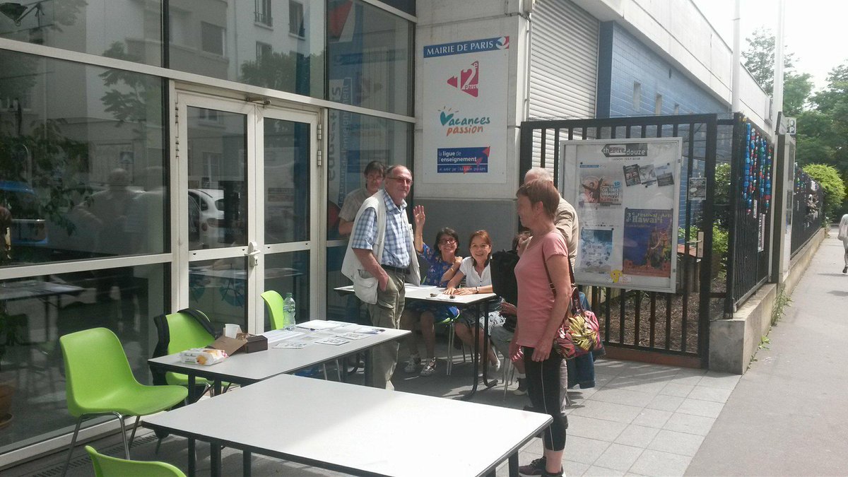 ECOTEMPSparis's tweet photo. Merci aux réparateurs 🔧🔩⚙️ et aux  nombreux participants au Café des Bricoleurs  :) A bientôt !
Pour rejoindre Ecotemps PARIS, le réseau local d'entraide et d’échange 📩contactez nous : contact.paris@ecotemps.fr https://t.co/rS4KmyMxuu