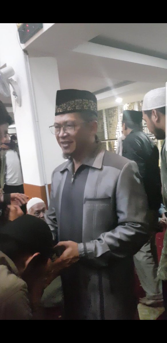 Pedoman masyarakat KH. <a href="/aagym/">Abdullah Gymnastiar</a>