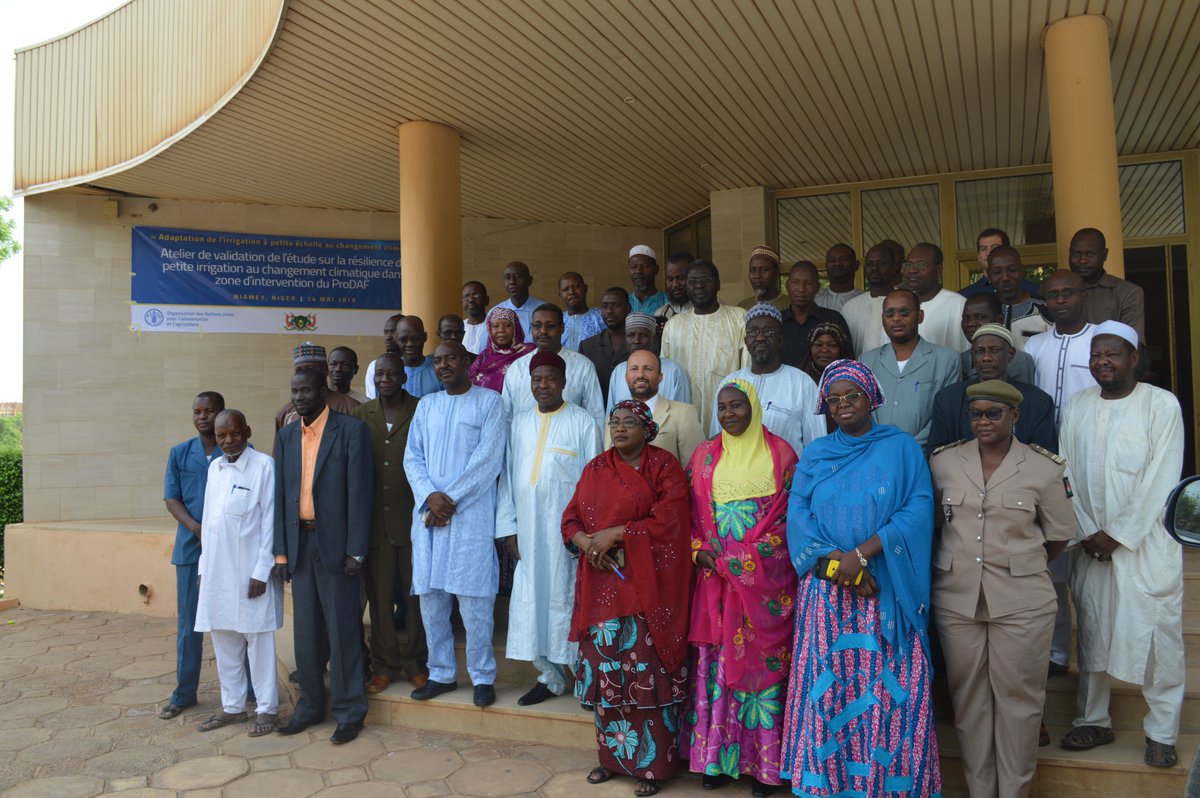 FAONiger's tweet photo. Validation rapport évaluation #résilience au #climat des systèmes agricoles à petite échelle dans les sites zone d’intervention #PRODAF du projet Adaptation de l’#irrigation petite échelle au #changementClimatique en #Afrique de l’Ouest et du Centre @FAO @FAOWestAfrica @FAOAfrica https://t.co/Gs1bnV9ynj